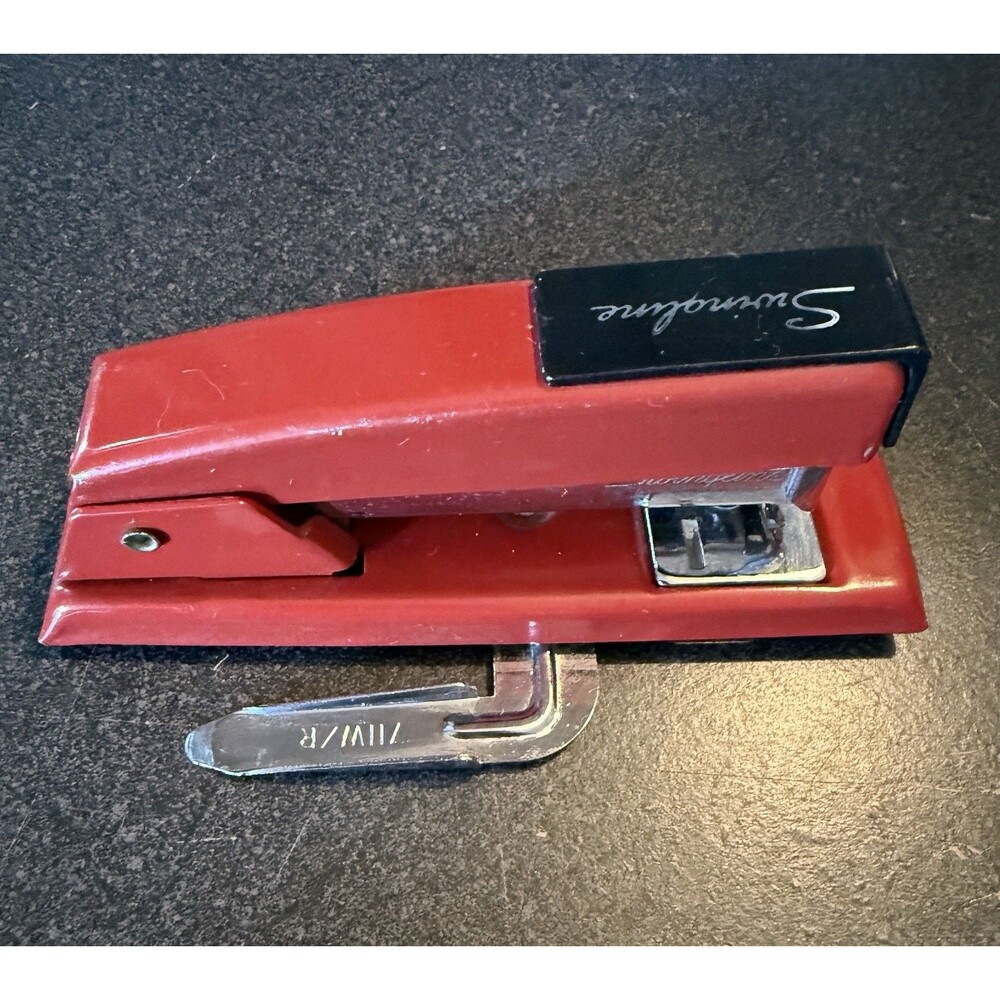 Vintage Red Swingline Model 711W/R Stapler with Attached Remover Tool 5" Office